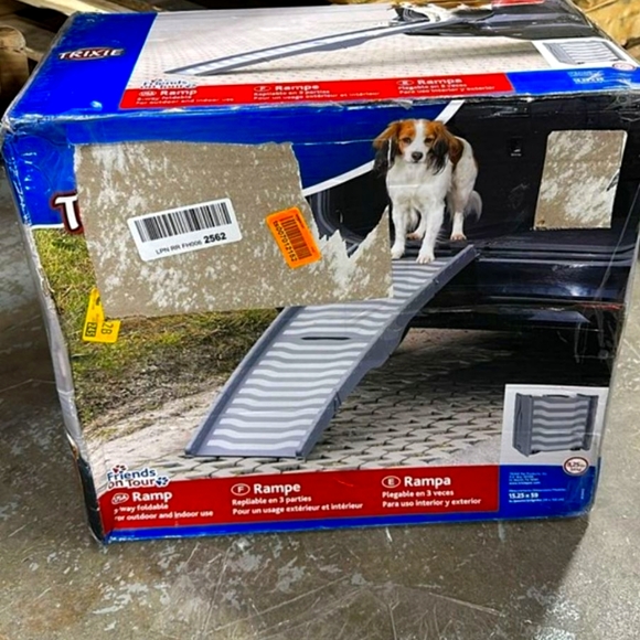 TRIXIE 59-in |Pet Ramp for Small to Medium Dogs up to 50 lbs  Foldable and Light - Picture 1 of 3